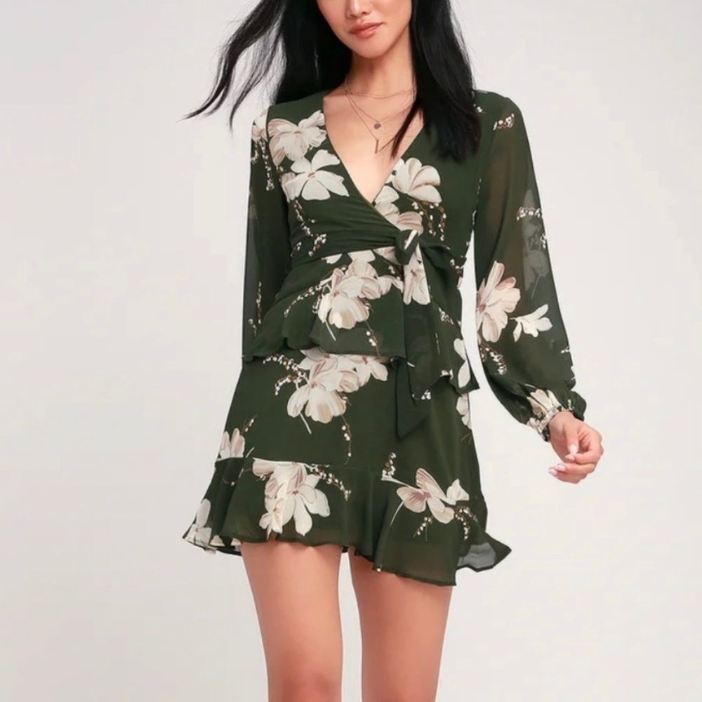 Lulu's Floral Long Sleeve Dress